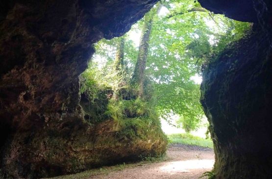 Visite du site archéologique des grottes du Pape - En accès rapide